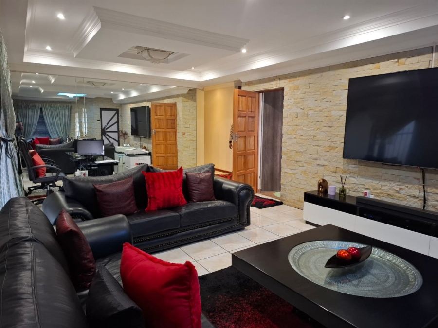 3 Bedroom Property for Sale in Mandela View Free State